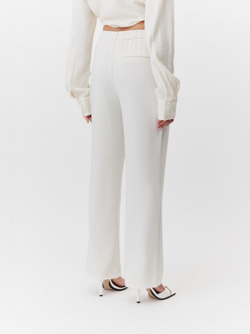 Regular Pantalon 'Aylin' LeGer by Lena Gercke en blanc