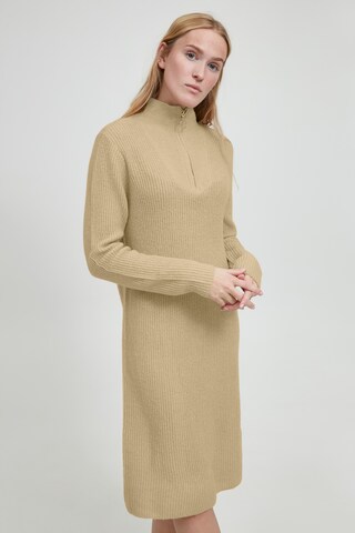 b.young Strickkleid in Beige: Vorderseite