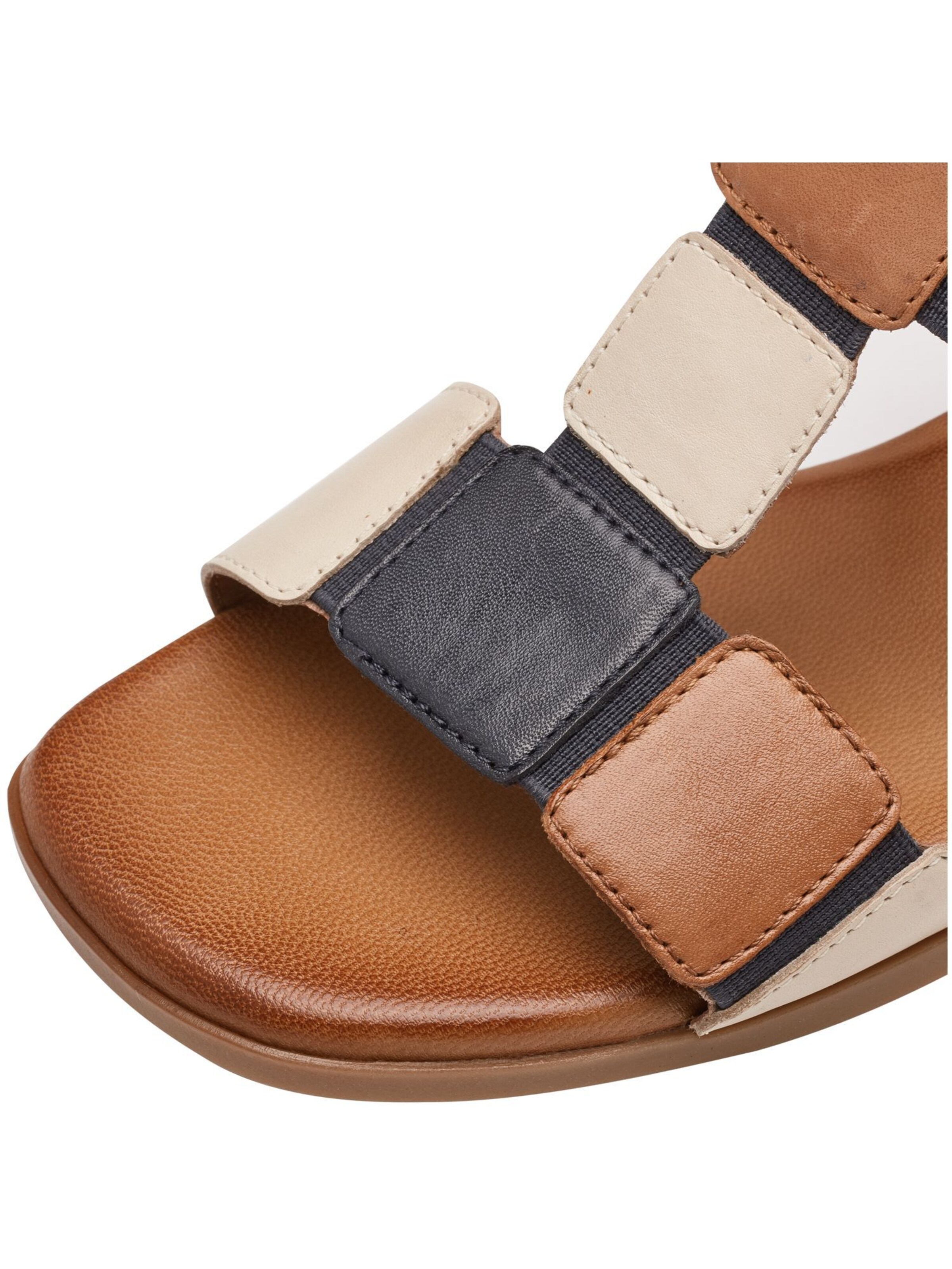 Tamaris Sandal in Brown
