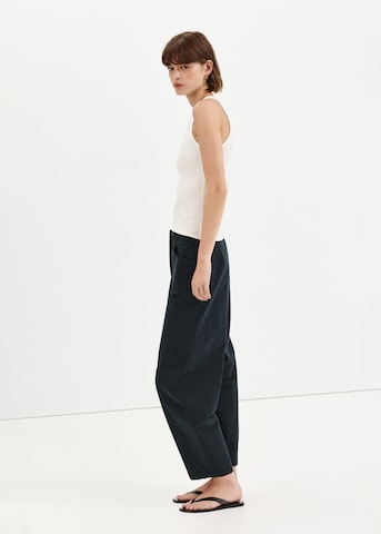 Barrel Pantaloni 'CANBERRA' de la MANGO pe albastru