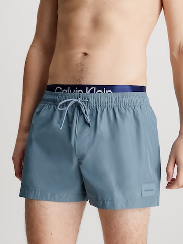 Calvin Klein Swimwear Plavecké šortky 'Steel' – modrá: přední strana