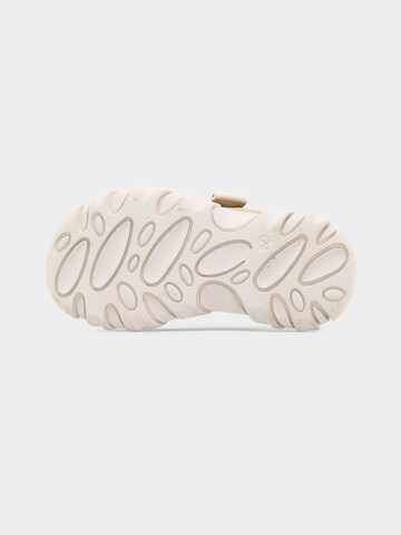 Calvin Klein Jeans - Zapatos abiertos 'CARL' en beige