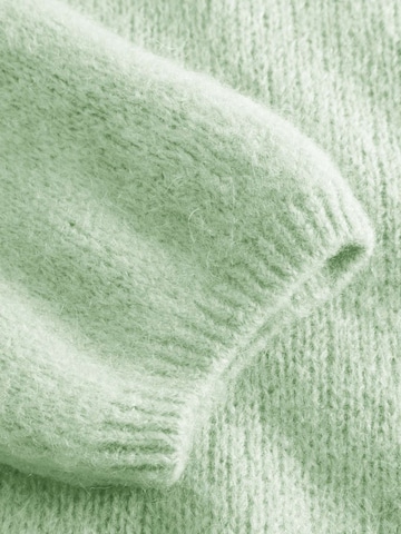 Top ' Mimi ' de la Noella pe verde
