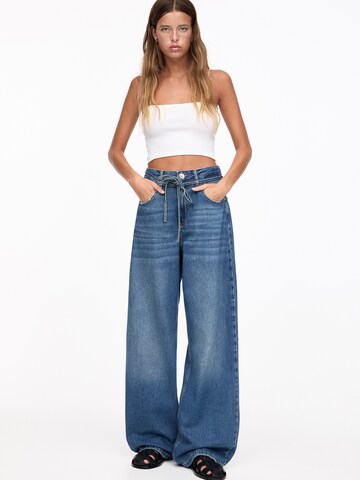 Pull&Bear Широки крачоли Дънки в синьо