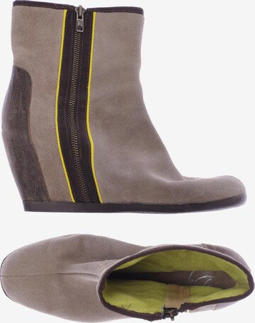 Zign Dress Boots in 40 in Grey: front