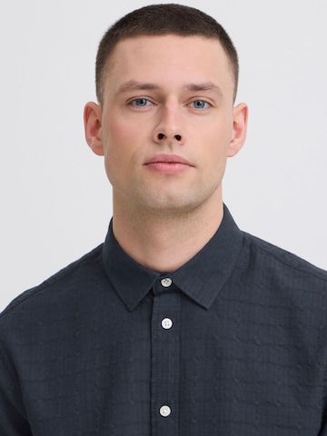 BLEND - Ajuste regular Camisa ' BHAurel ' en azul