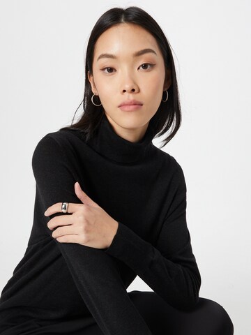 QS Sweater in Black