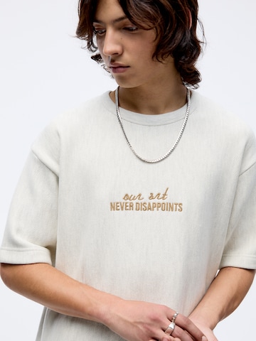 Pull&Bear T-Shirt in Beige