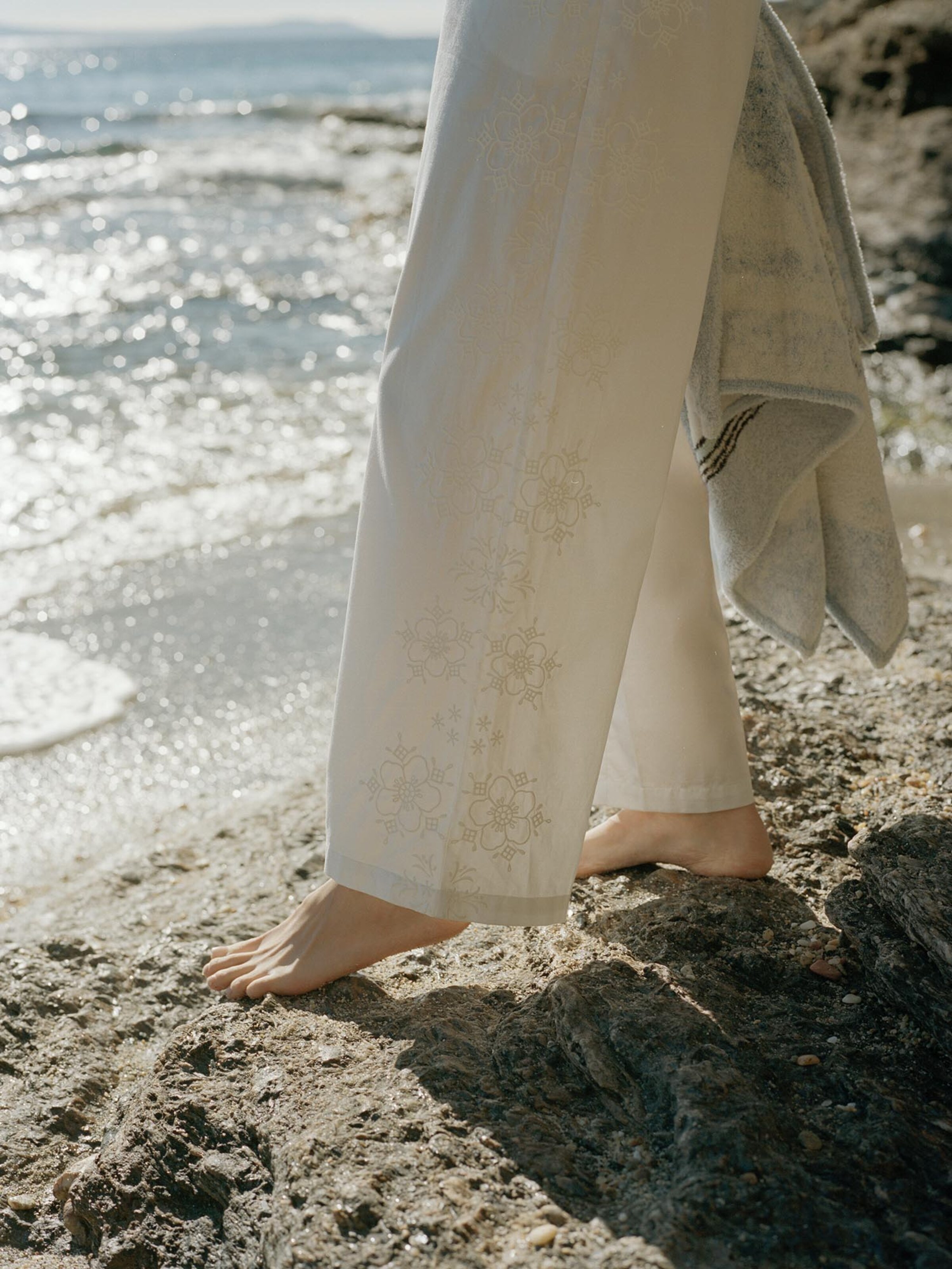 ABOUT YOU x Marie von Behrens Loose fit Pants in White | ABOUT YOU