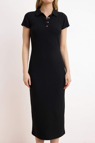 Trendyol - Vestido en negro