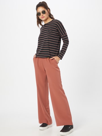 Tricou de la Fli Papigu pe negru