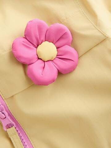 Next Tussenjas in Geel