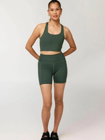 Girlfriend Collective Regular Housut ' Pocket ' värissä vihreä