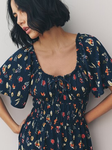 Robe Next en noir