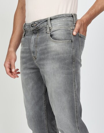 Gang Tapered Jeans '94Marco' in Grau