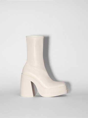 Bershka Ankle boots in Beige