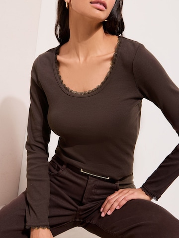 ruda Friends Like These Marškinėliai