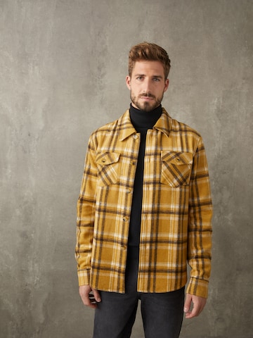 ABOUT YOU x Kevin Trapp Between-Season Jacket 'Diego' in Yellow: front