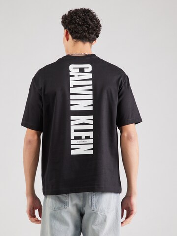 Calvin Klein Jeans T-shirt i svart: framsida