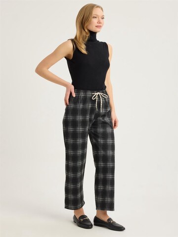 Regular Pantalon HOME STORE en noir