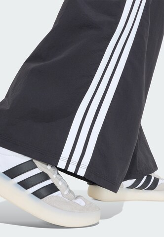 ADIDAS SPORTSWEAR Wide leg Sportbroek 'Iconic' in Zwart