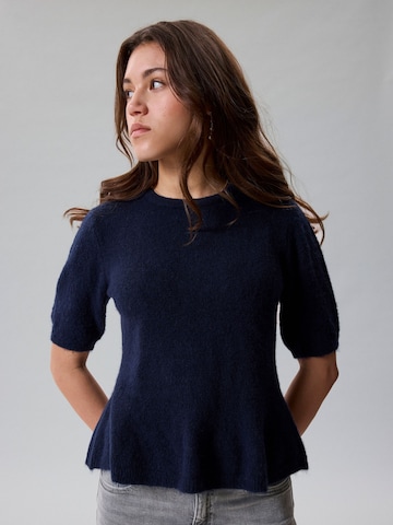 Pullover di LMTD in blu: frontale