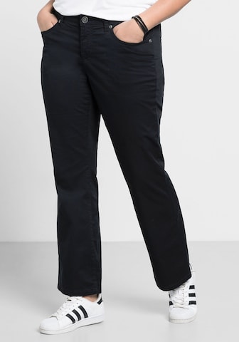 Bootcut Pantalon SHEEGO en noir : devant