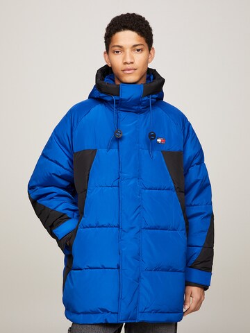 Tommy Jeans Winter Parka in Blue: front