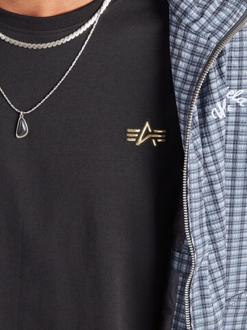 ALPHA INDUSTRIES T-Shirt in Schwarz