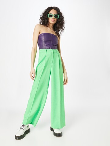 Nasty Gal Wide leg Pleated Pants 'Tracy' in Green
