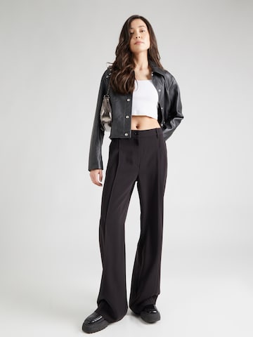 Regular Pantaloni cu dungă de la Calvin Klein pe negru