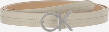 Calvin Klein Ζώνη σε μπεζ: μπροστά