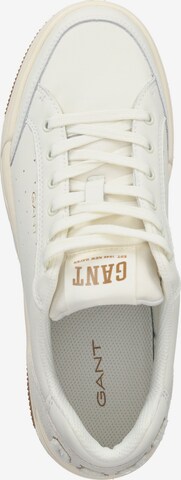 Baskets basses GANT en blanc