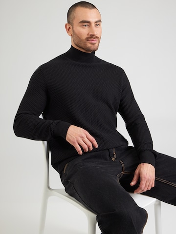 QS Sweater in Black: front