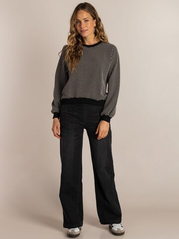 IVY BEAU Trui 'IVY Beau Sabien top zwart/wit' in Zwart