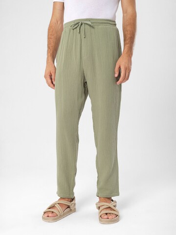 Antioch Loose fit Trousers in Green
