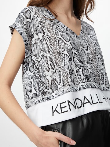 KENDALL + KYLIE Тениска в черно