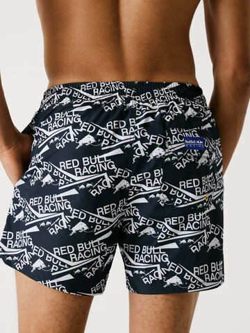 Red Bull Racing x Pepe Jeans Badeshorts in Blau