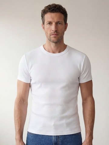 T-Shirt 'The Peter' ARMIE en blanc : devant