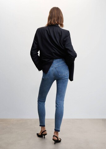 MANGO Skinny Jeans 'Newanne' in Blauw