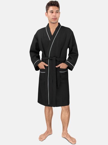 normani Short Bathrobe in Black