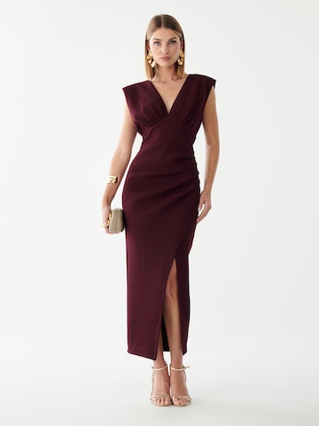 Rochie de seară 'AZELLE' de la BWLDR pe roșu