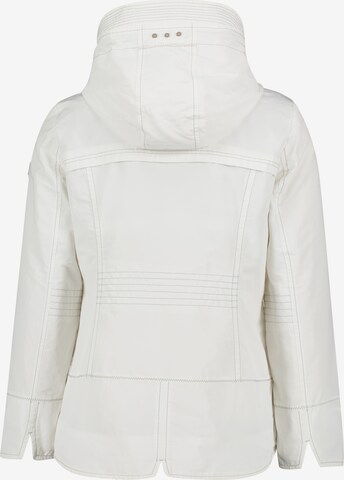 GIL BRET Between-Season Jacket in White