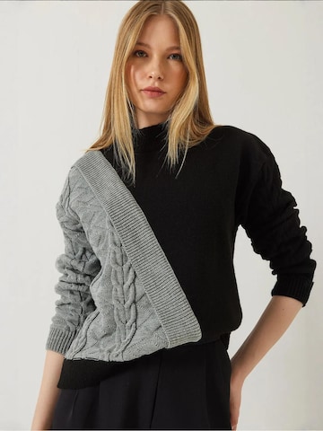 Bianco Lucci Sweater in Grey