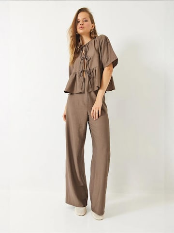 Bianco Lucci - Calças de fato em castanho