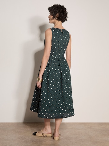 Robe ' ' Apricot en vert