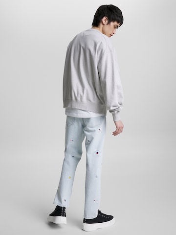 Sweat-shirt Tommy Jeans en gris
