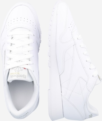 Sneaker bassa 'Classic' di Reebok in bianco