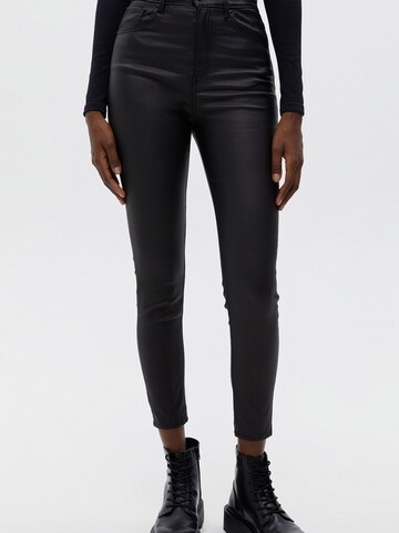 Skinny Jeans de la Pull&Bear pe negru