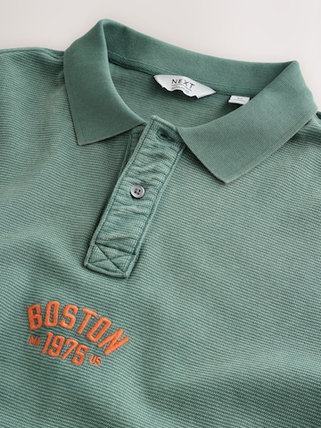 Tricou de la Next pe verde